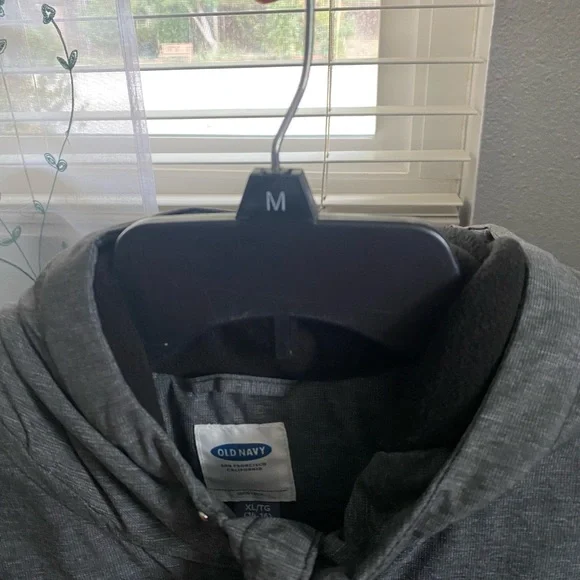 XL Old Navy Waterproof Winter Jacket - Picture 2 of 2